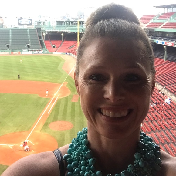 Meet your Posher, Debra - Picture 1 of 1